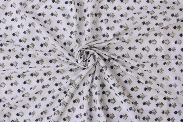 Ivory Color Floral Pattern Thick Canvas Upholstery Fabric For Making Curtains Café Décor