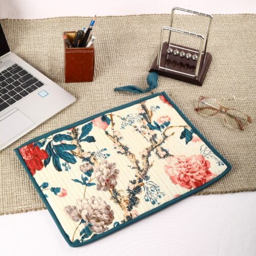 Workplace Essential Cotton Quilted Laptop Sleeve For Daily Use Durable And Handy - Image 2