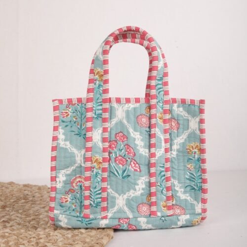 Picnic Perfect Small Handy Lunch Box Bags In Sea Green - Image 3