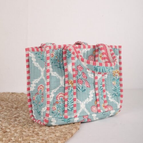 Picnic Perfect Small Handy Lunch Box Bags In Sea Green - Image 4
