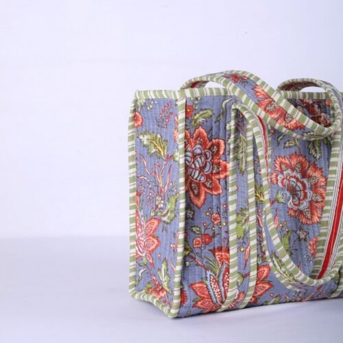 Everyday Wear Lightweight Cotton Quilted Tote Bag In Wild Grey Floral - Image 5