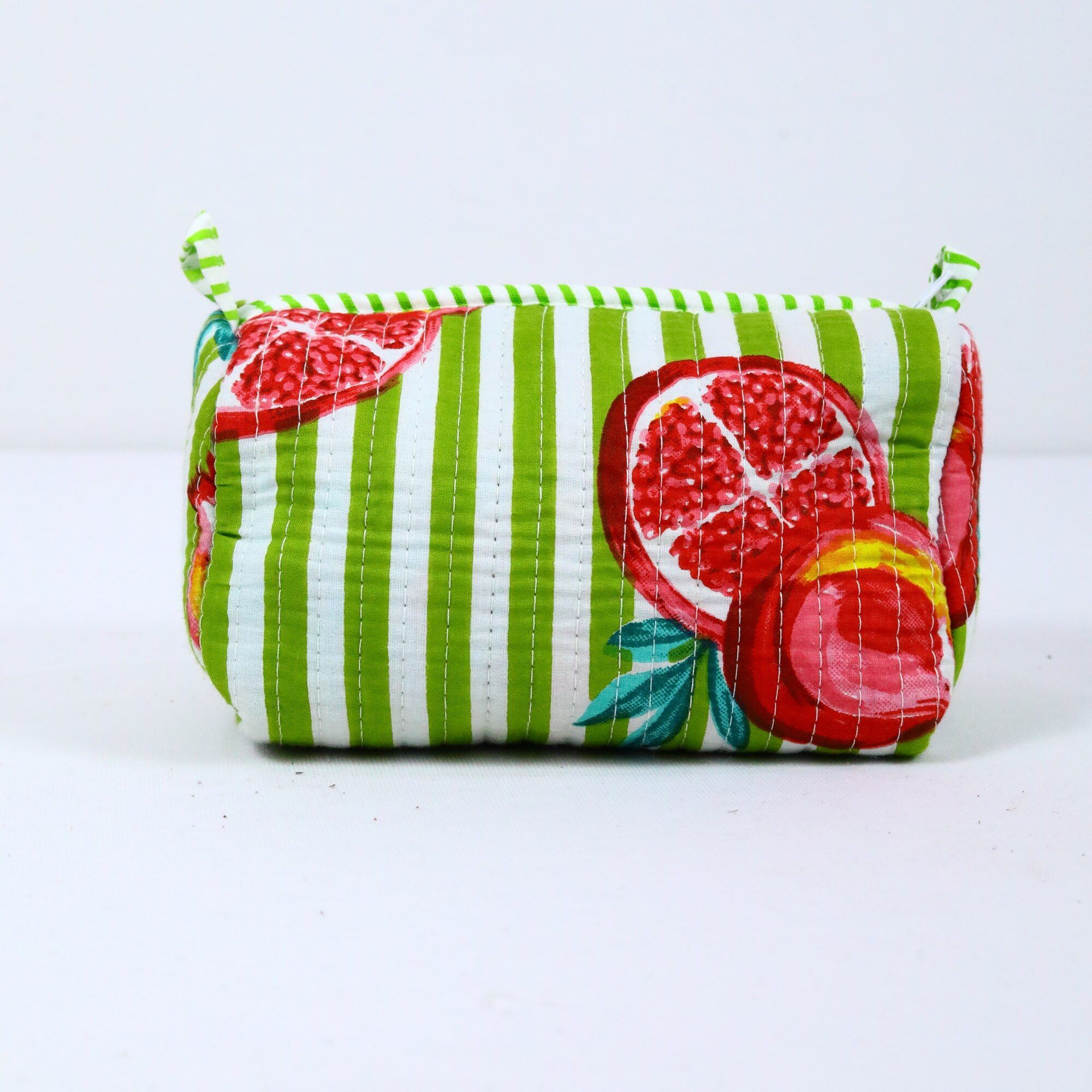 Annar Design Screen Printed Set Of 3 Cotton Quilted Toiletry Pouches in Green & Red - Image 4