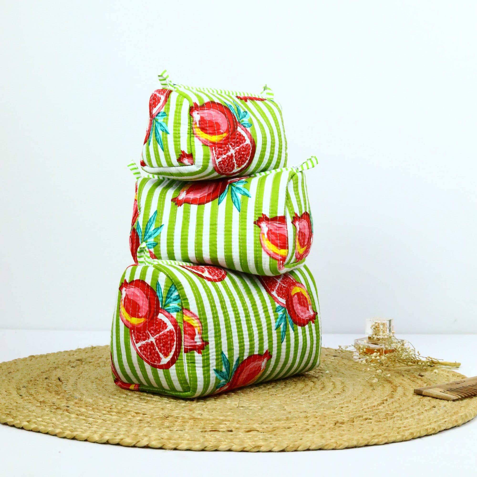 Annar Design Screen Printed Set Of 3 Cotton Quilted Toiletry Pouches in Green & Red