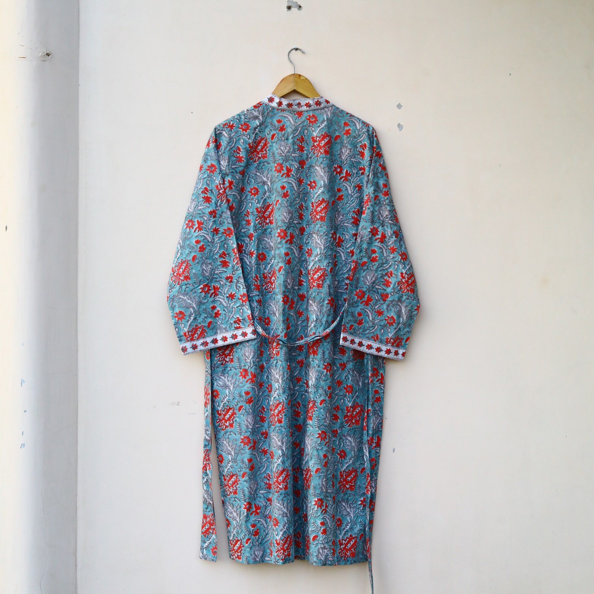 Soul Print Kimono Block Printed Kimono In Blue & Red With Spacious Pockets - Image 2