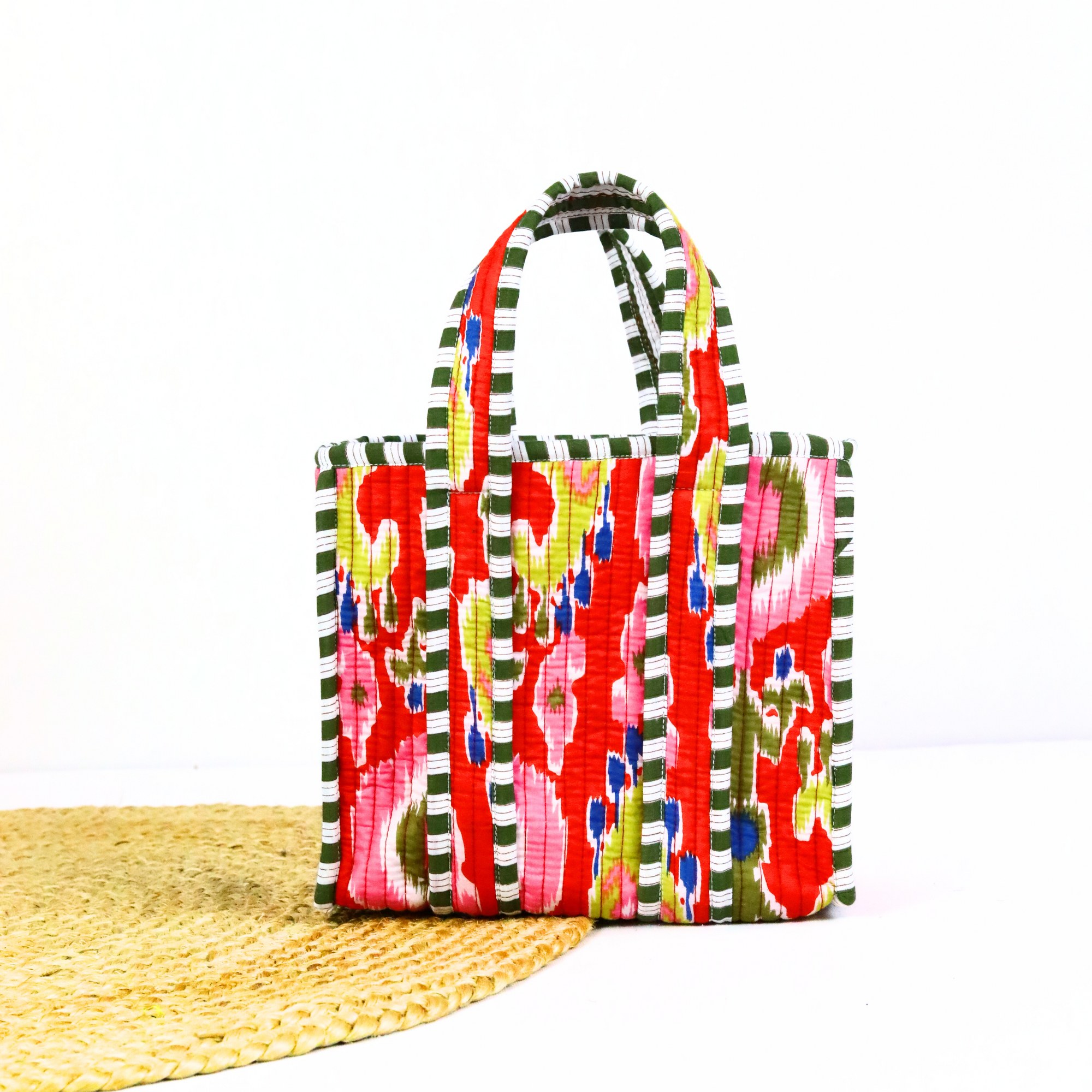 Easy Carry Cotton Lunch Box In Multicolor