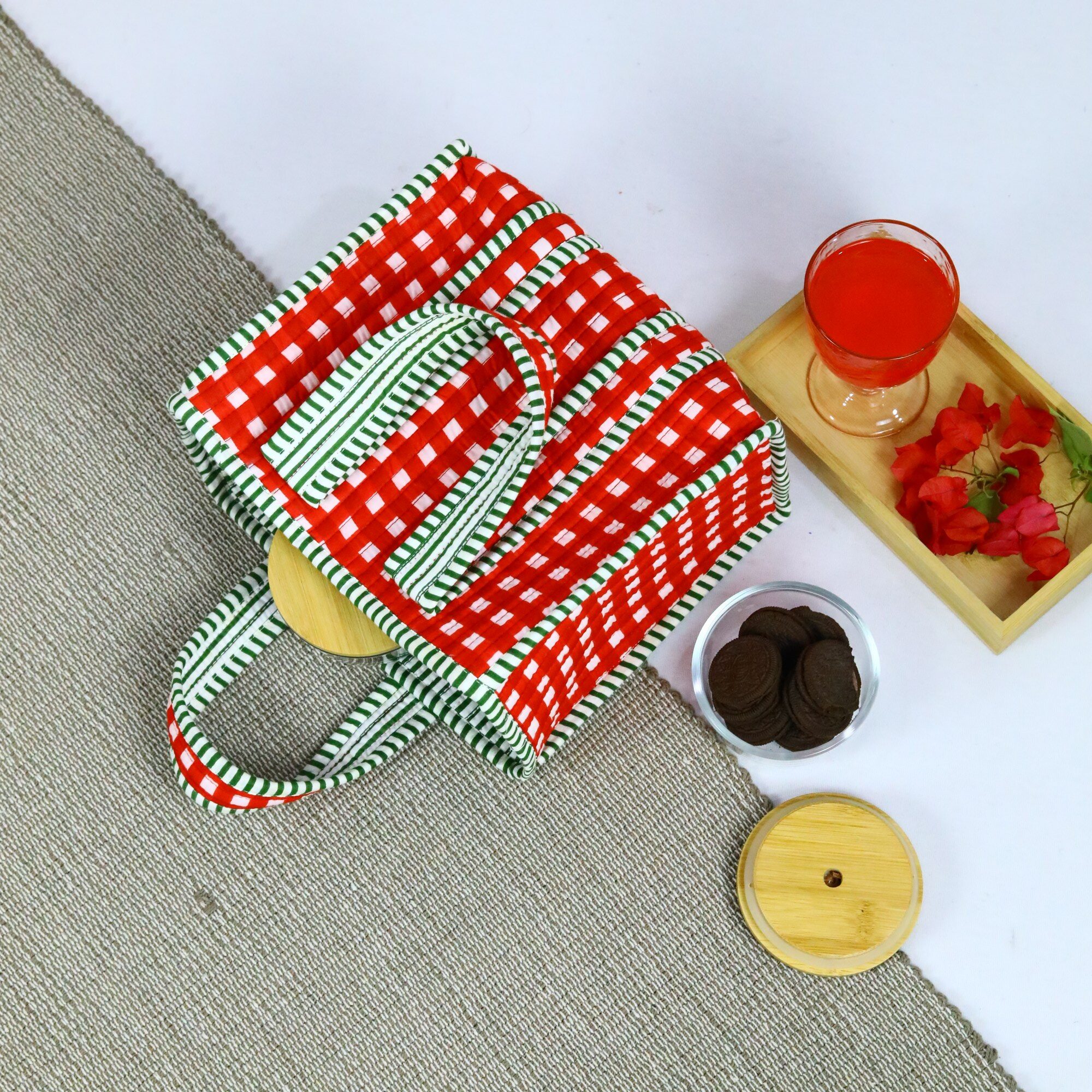 MealMate Cotton Lunch Box In Red - Image 5