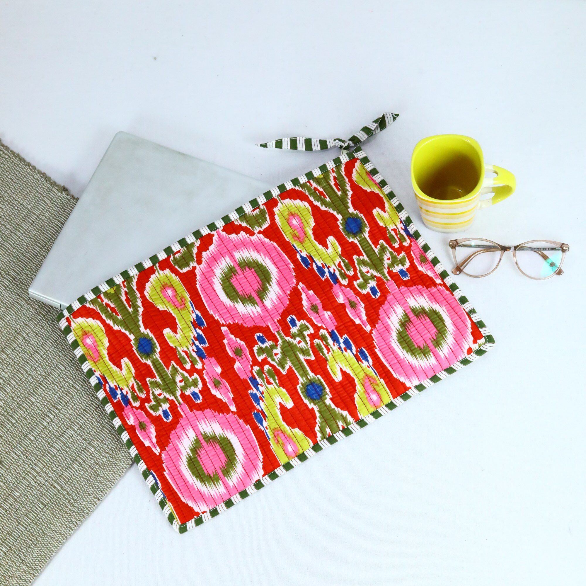 The Tech Traveller Sleeve Cotton Quilted Screen Printed Laptop Sleeves With Bow