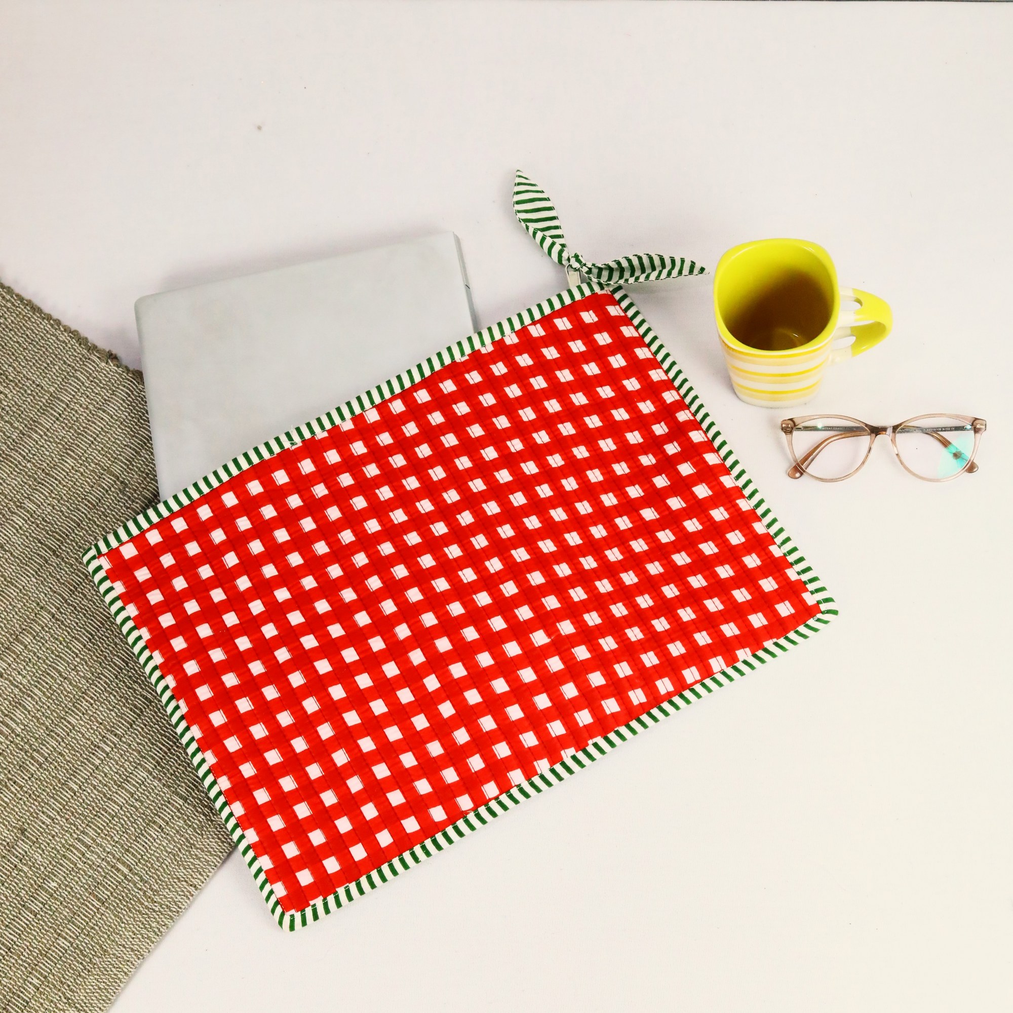 Classic Core Sleeve Cotton Quilted Screen Printed Laptop Sleeves With Bow