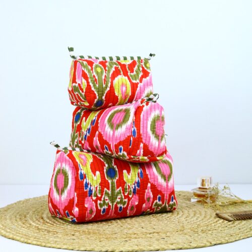 Pretty Pouch Cotton Quilted Kit Screen Printed Set Of 3 Toiletry Pouches in Multicolor