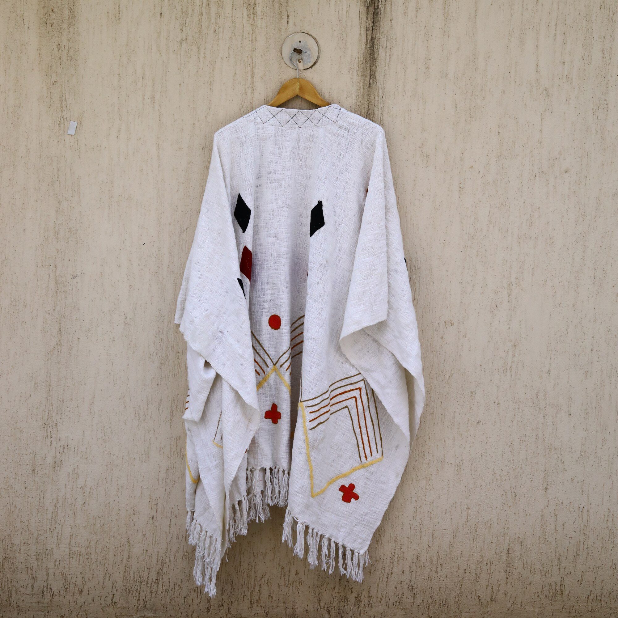 Slub Cotton Charm Embroidery Shrug In White & Multicolor - Image 3