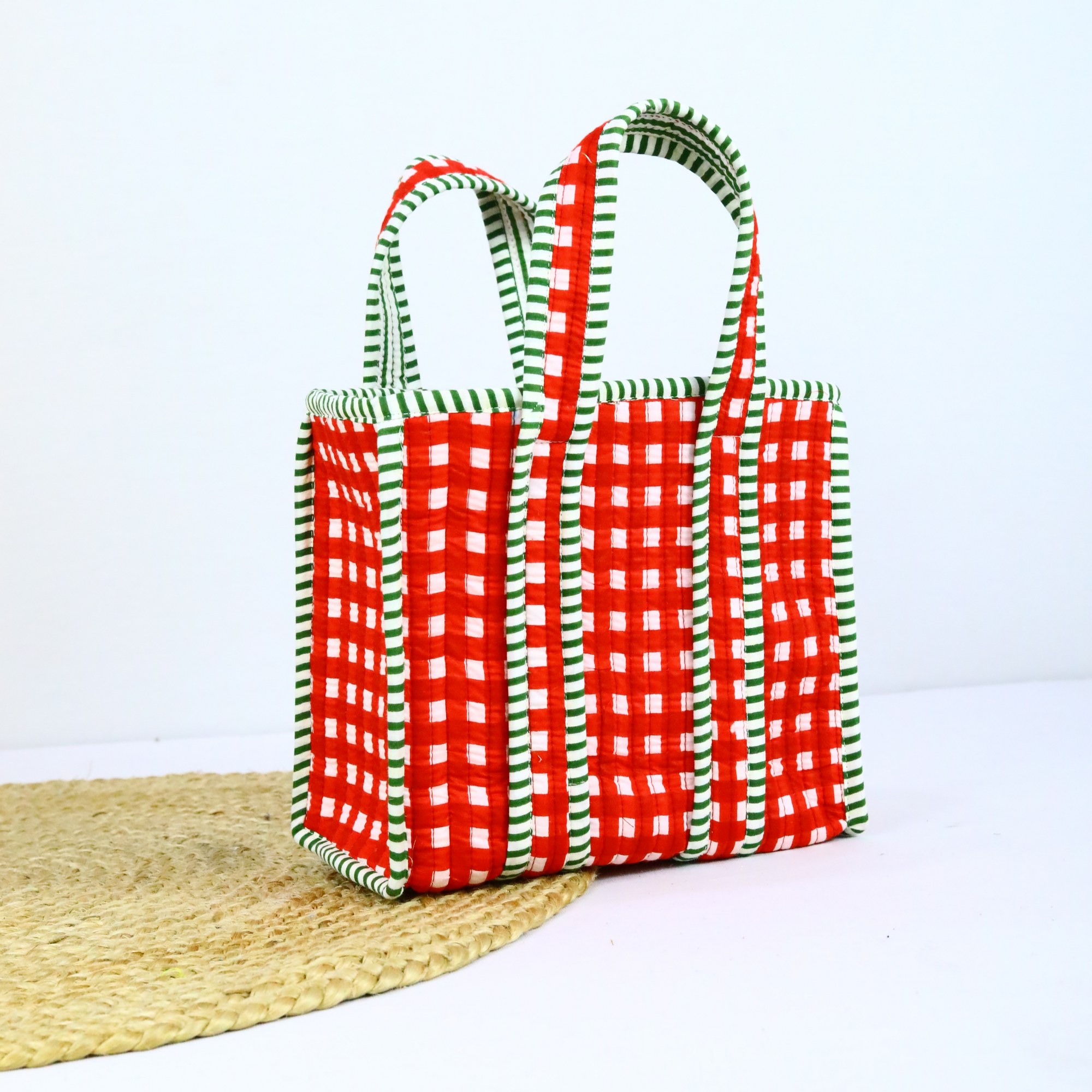 MealMate Cotton Lunch Box In Red - Image 3