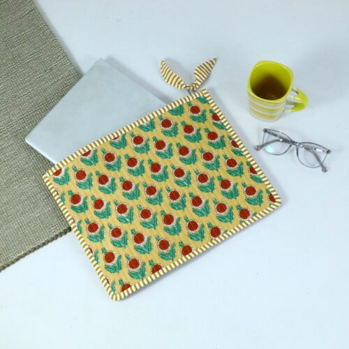 Little Garden Cotton Quilted Screen Print Laptop Sleeves With Bow