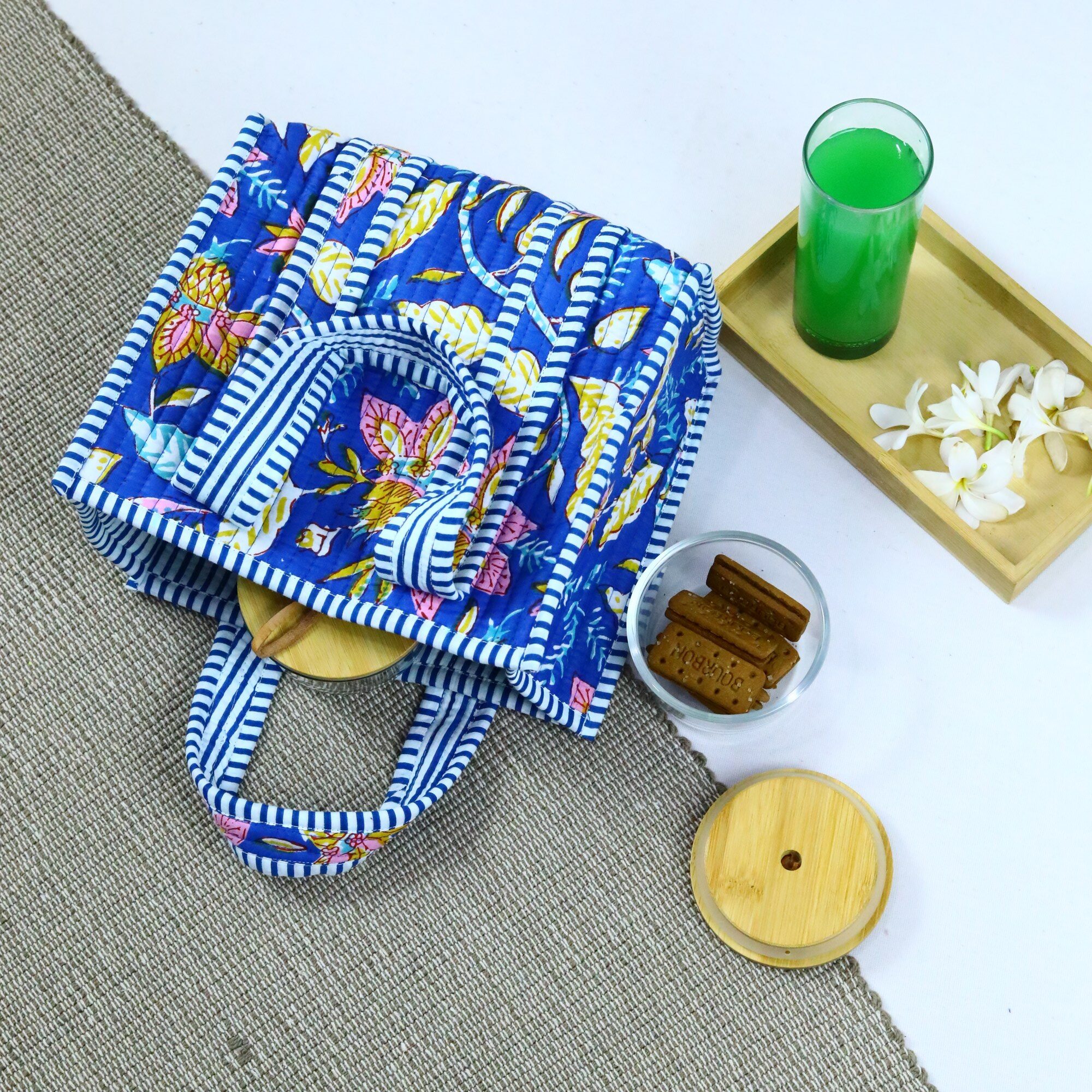 Daily Lunch Mate Cotton Lunch Box In Blue & Multicolor - Image 3