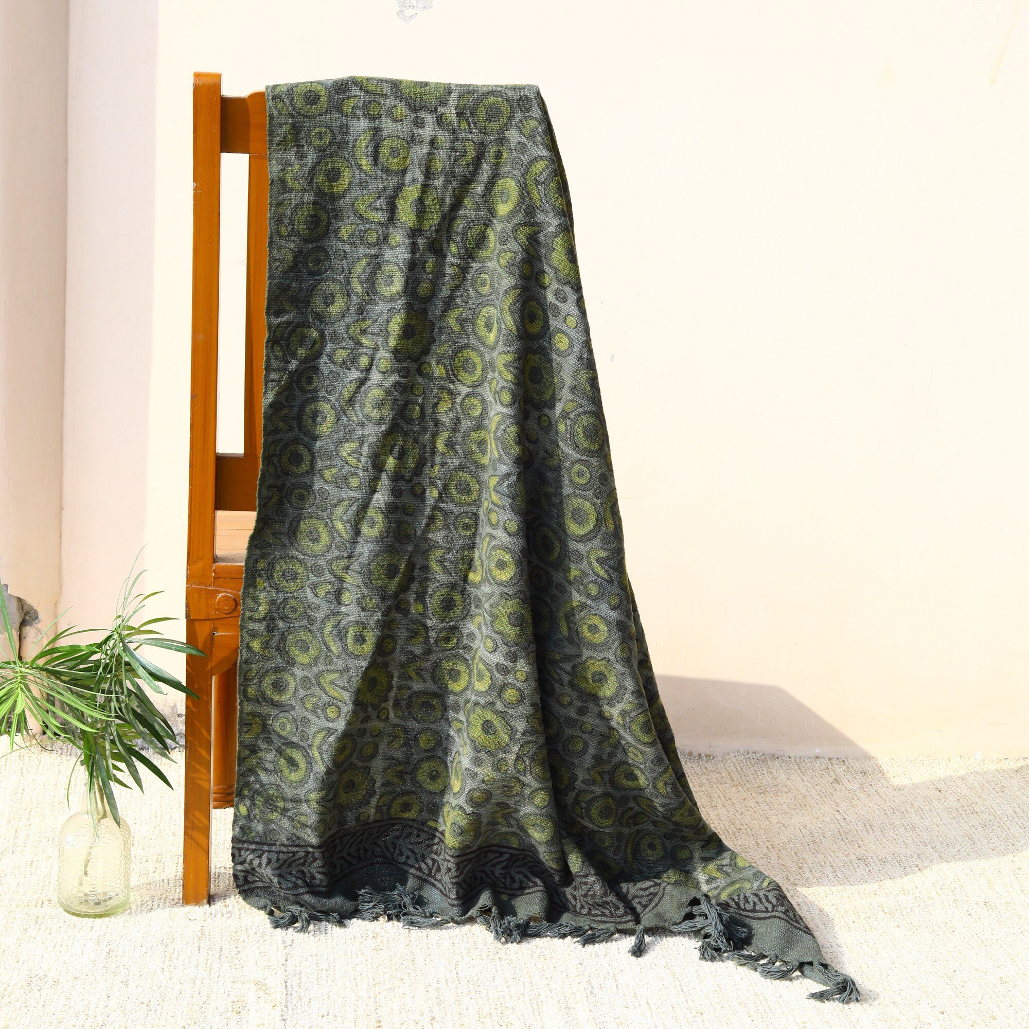 Floral Jaal Ajrakh Printed Cotton Slub Throw In Herbal Green Colour - Image 4