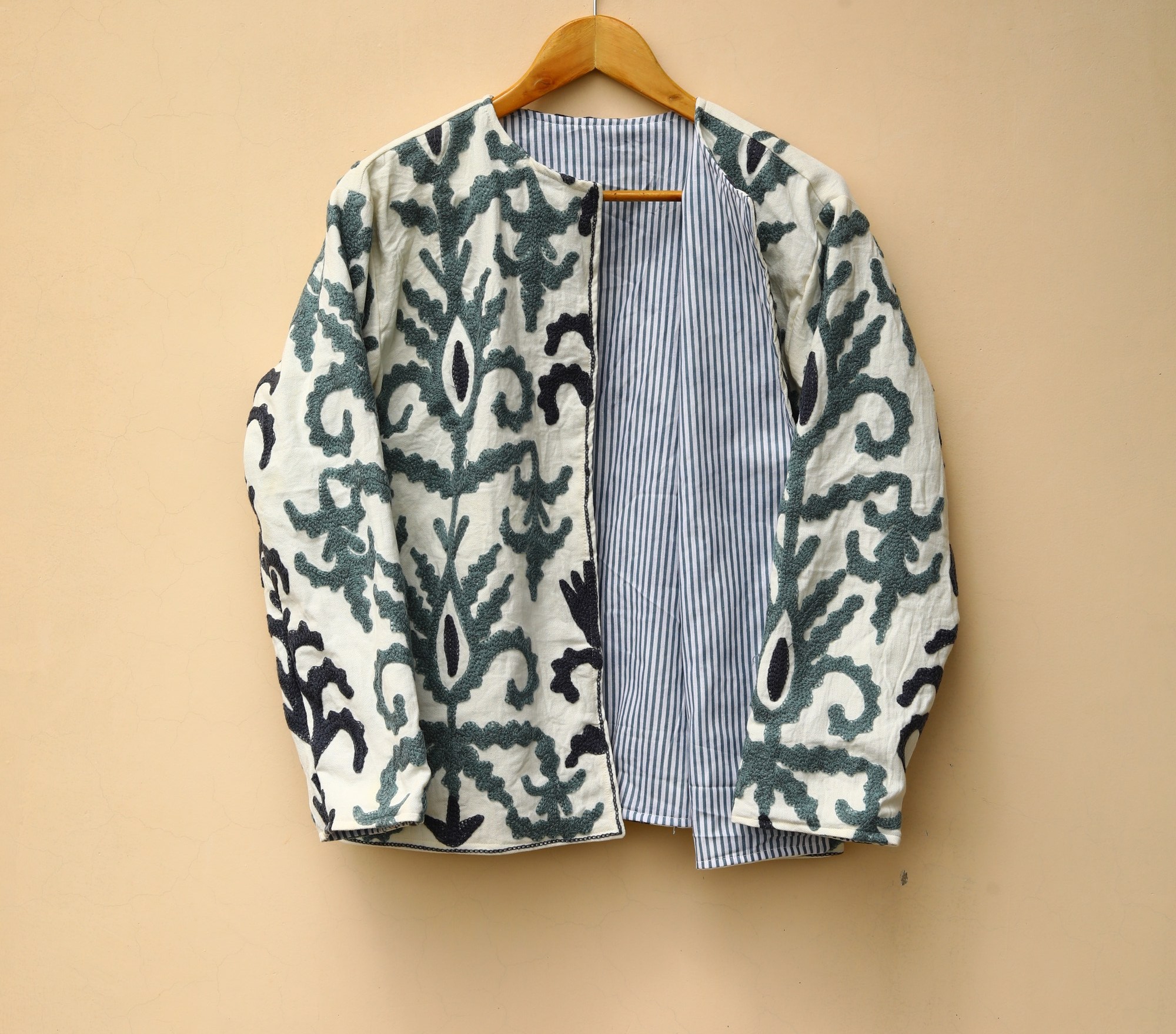 Young & Yarn Slub Suzani Jacket - Image 3