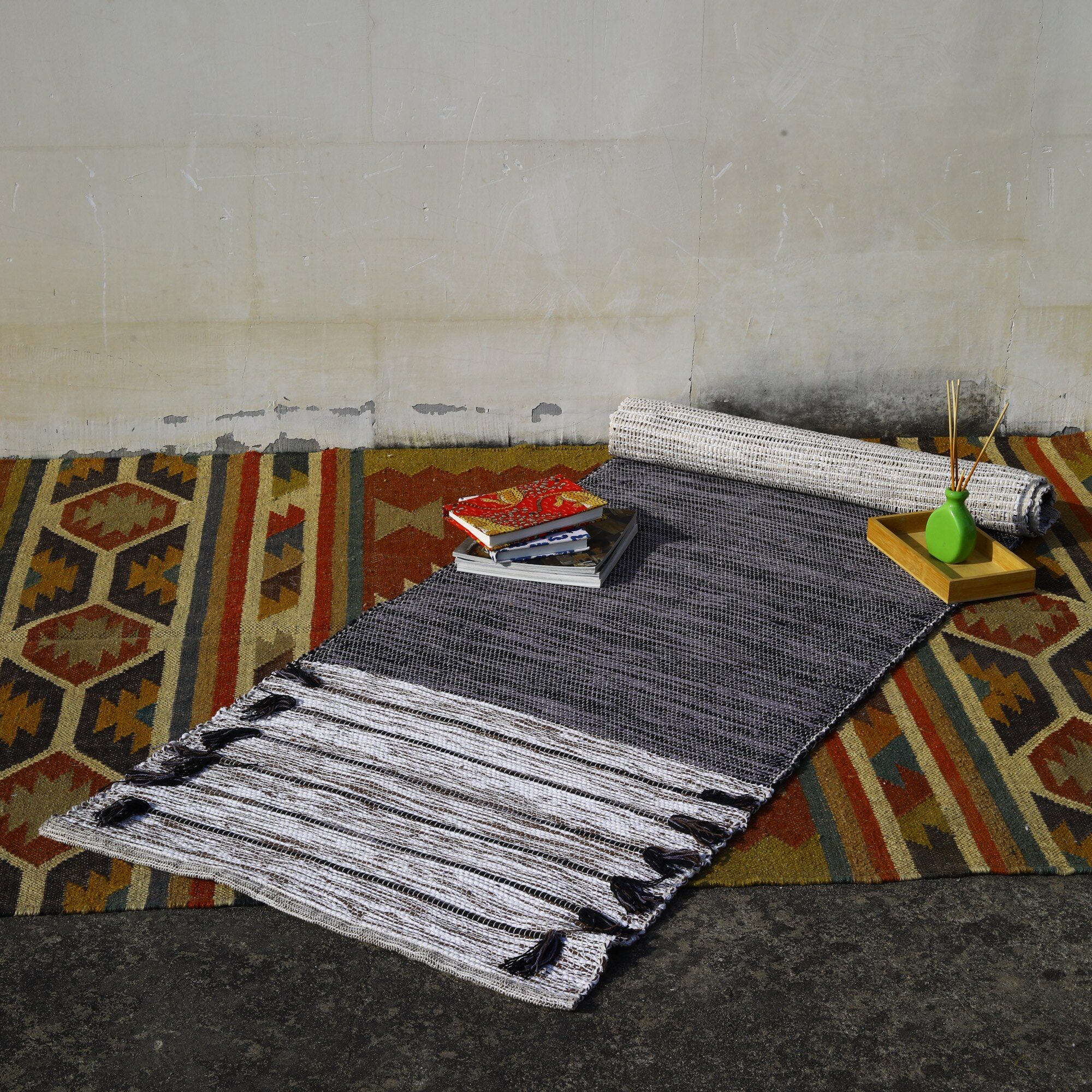 Gentle Ground Hand loomed Cotton Yoga Mat In Solid Dyed - Image 4