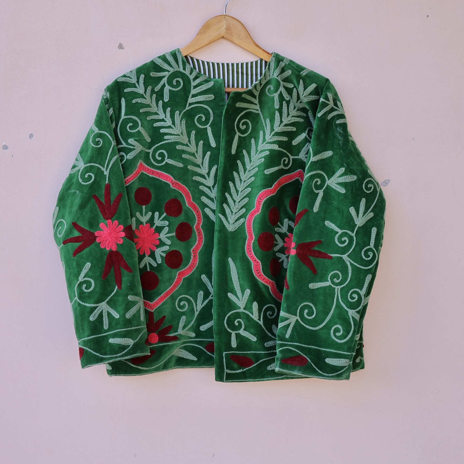 Royal Aura Suzani Hand Embroidery Velvet Jacket In Green & Multicolor