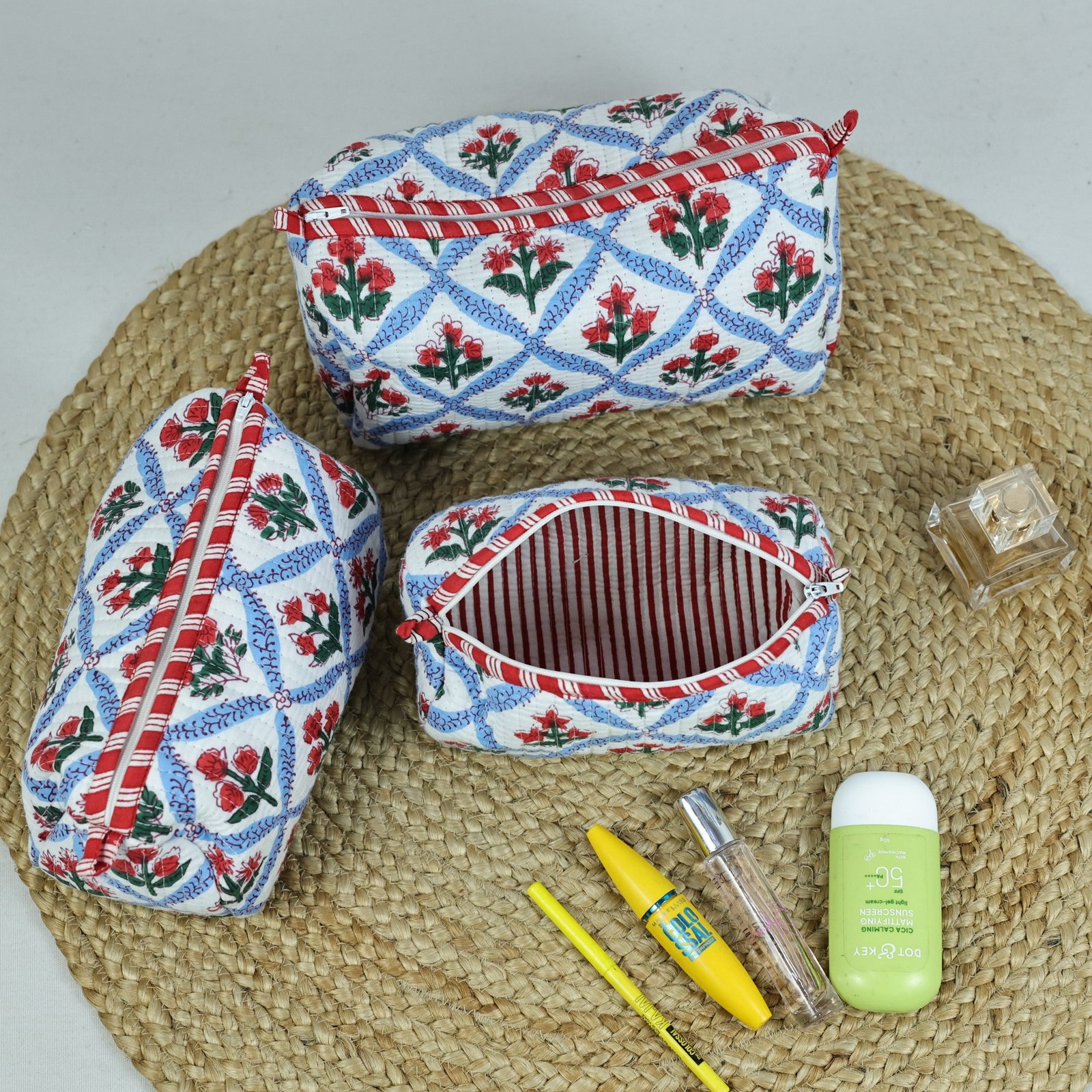 Window Jhali Style Printed Set Of 3 Cotton Toiletry Pouches In Blue And White - Image 2