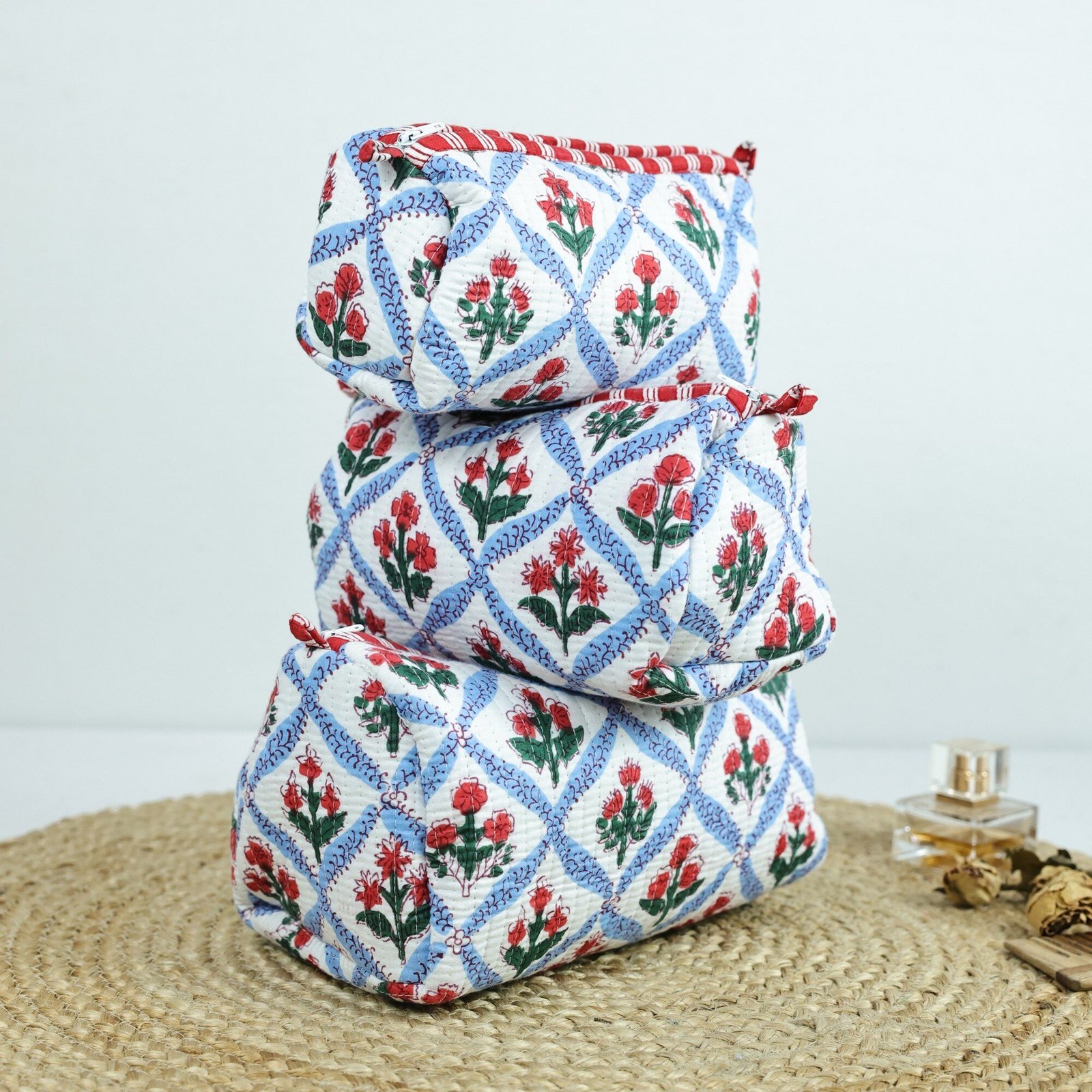 Window Jhali Style Printed Set Of 3 Cotton Toiletry Pouches In Blue And White